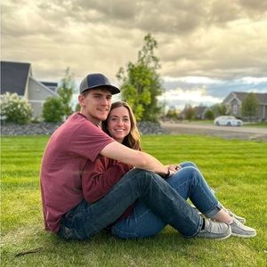 Meet your Posher, Abigail